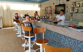 Crystal Towers Apart Hotel  3*